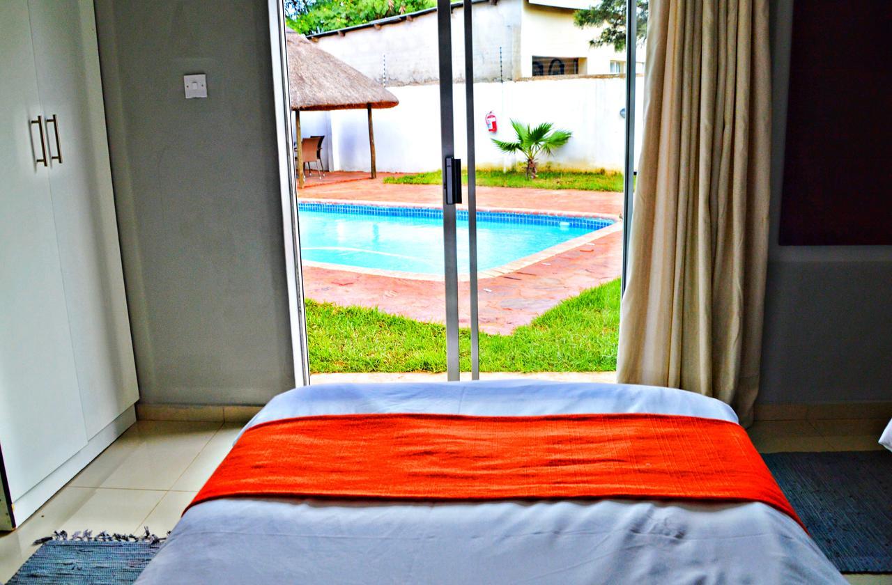 Bed and Breakfast Cosy Palms Gaborone Exterior foto