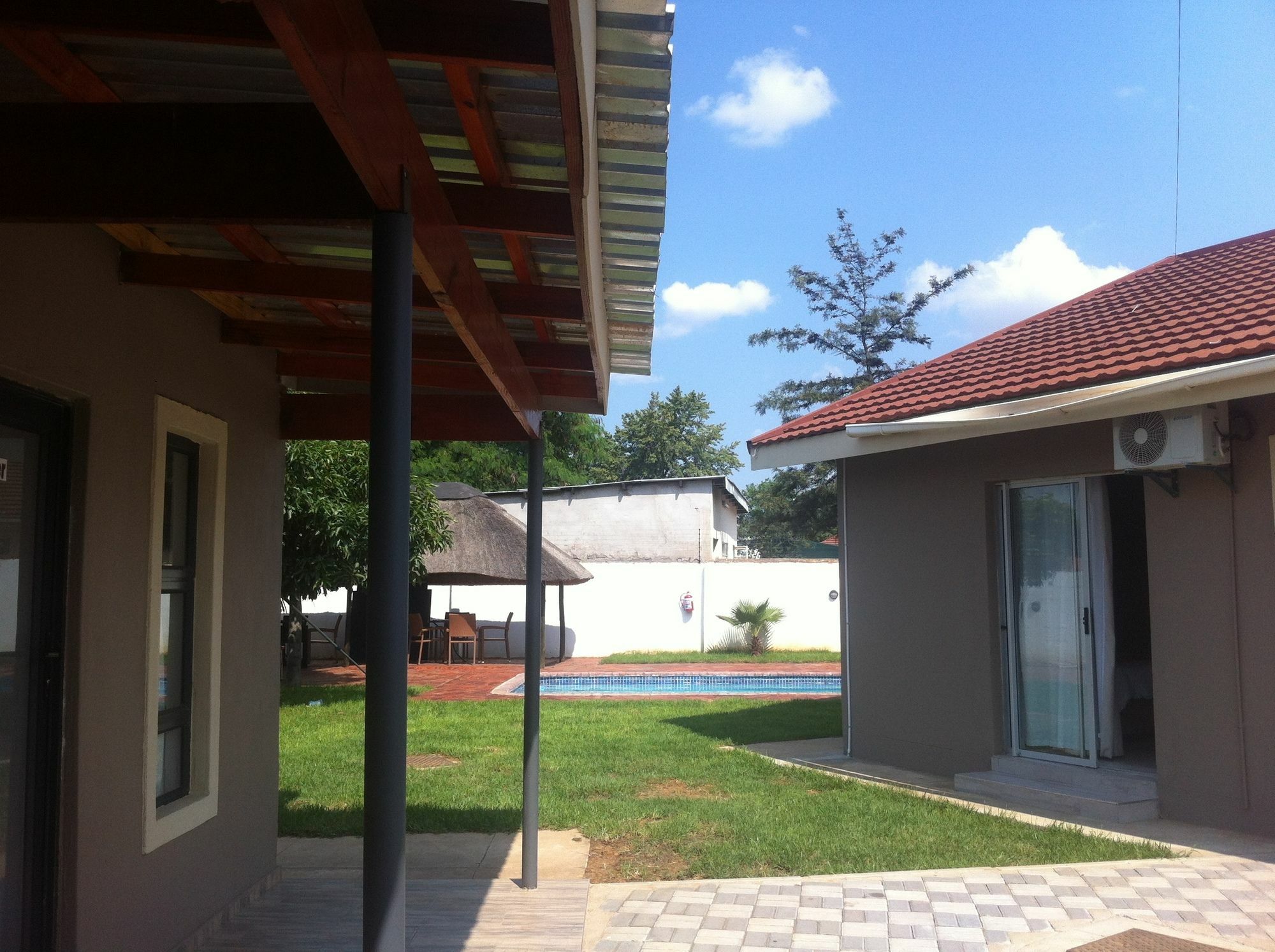 Bed and Breakfast Cosy Palms Gaborone Exterior foto