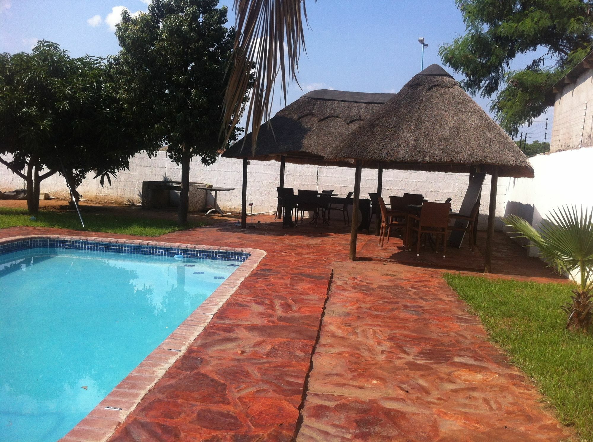 Bed and Breakfast Cosy Palms Gaborone Exterior foto